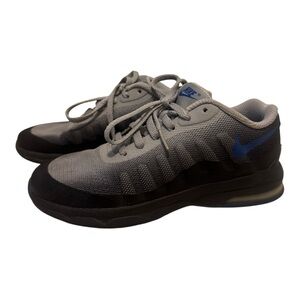 Nike Men's Gray and Black Athletic Sneakers